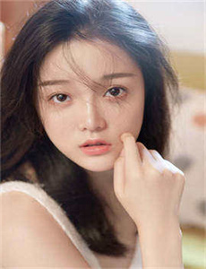 《寡妇门前未删减版-俄罗斯美女艺术》